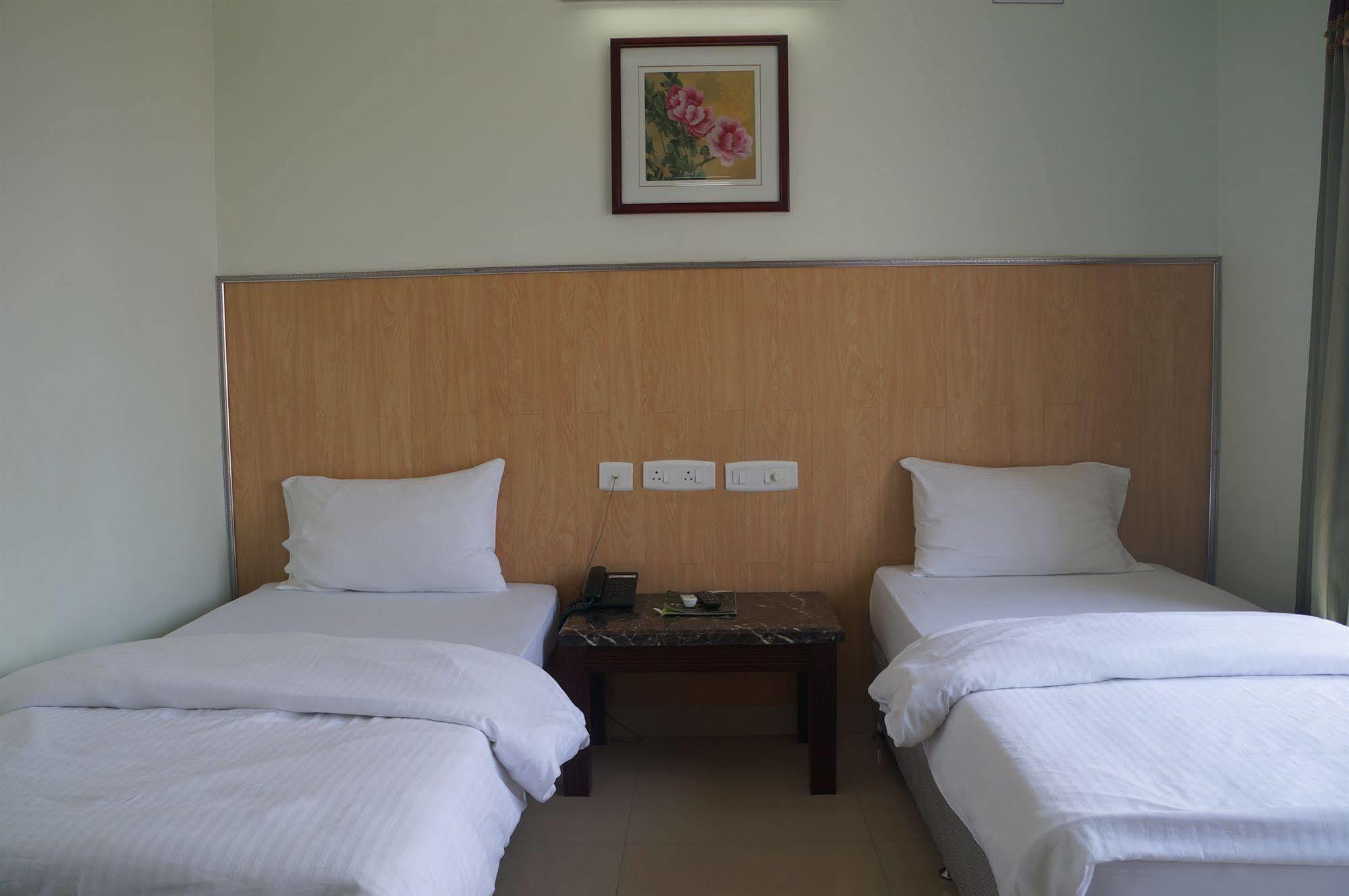 Lotels Hotel Chennai Exterior foto