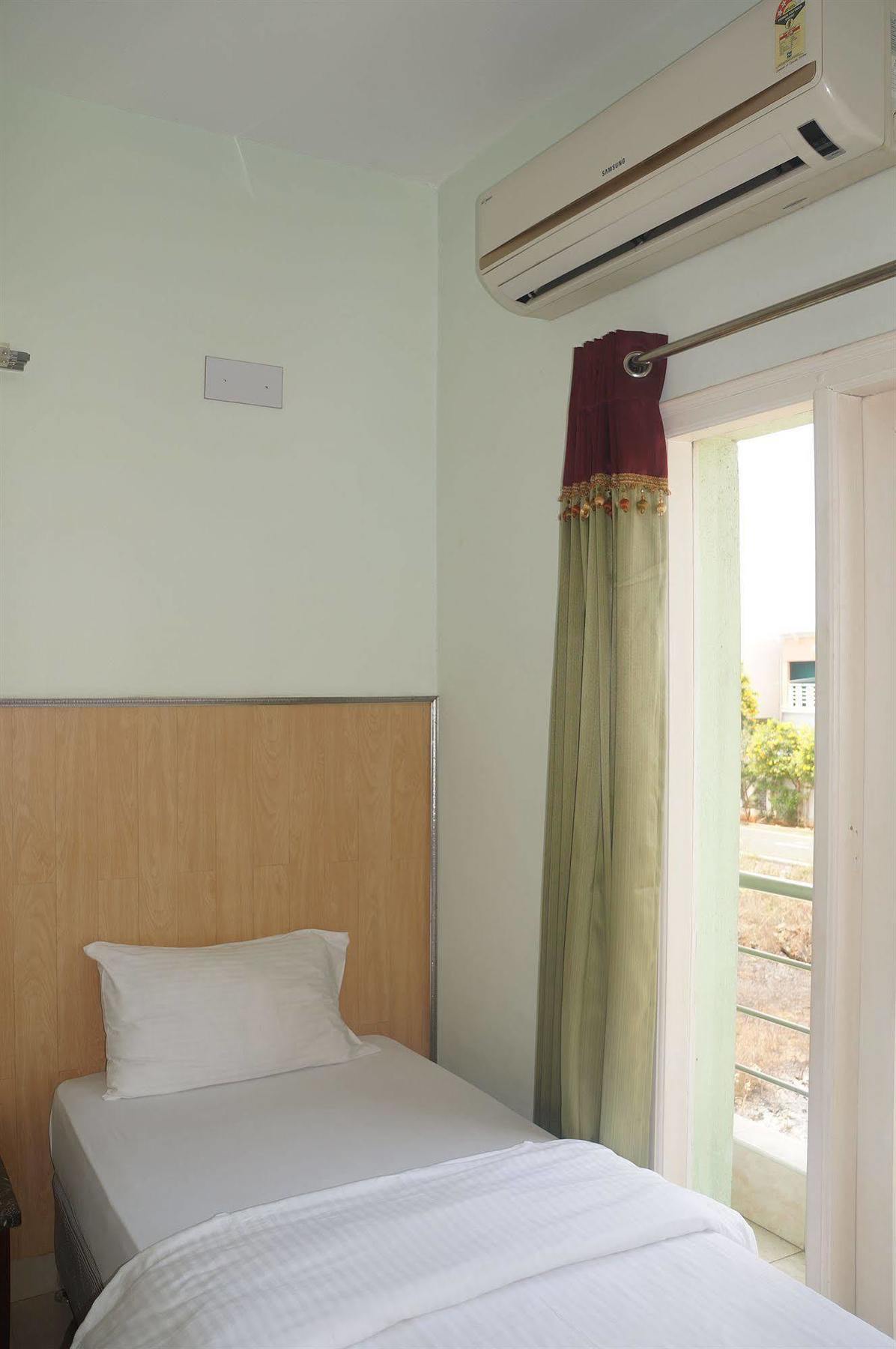 Lotels Hotel Chennai Exterior foto