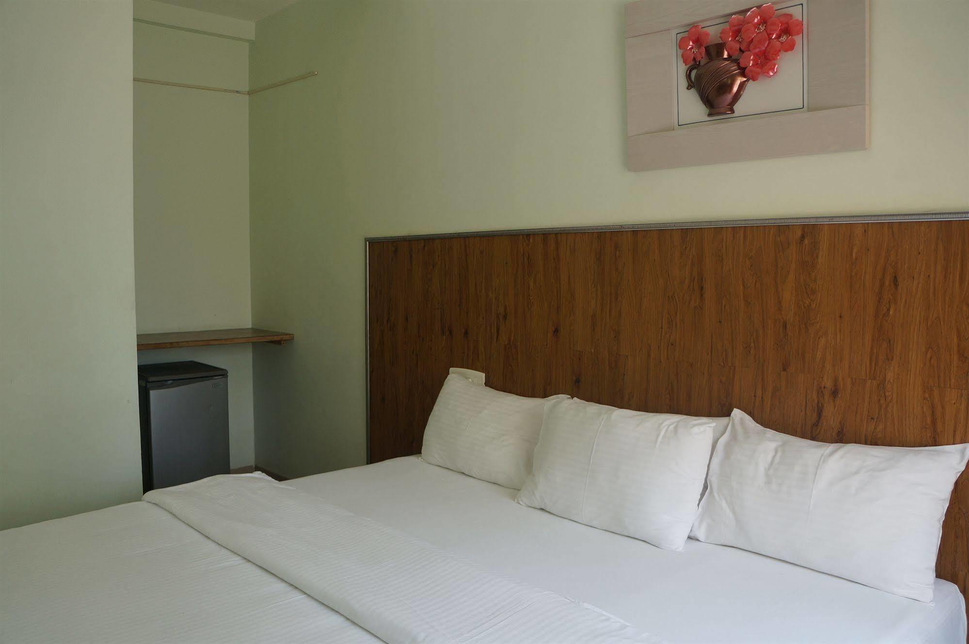 Lotels Hotel Chennai Exterior foto